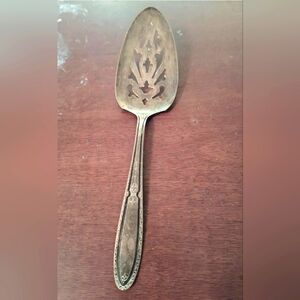 Isabella Silverplate Serving Utensil